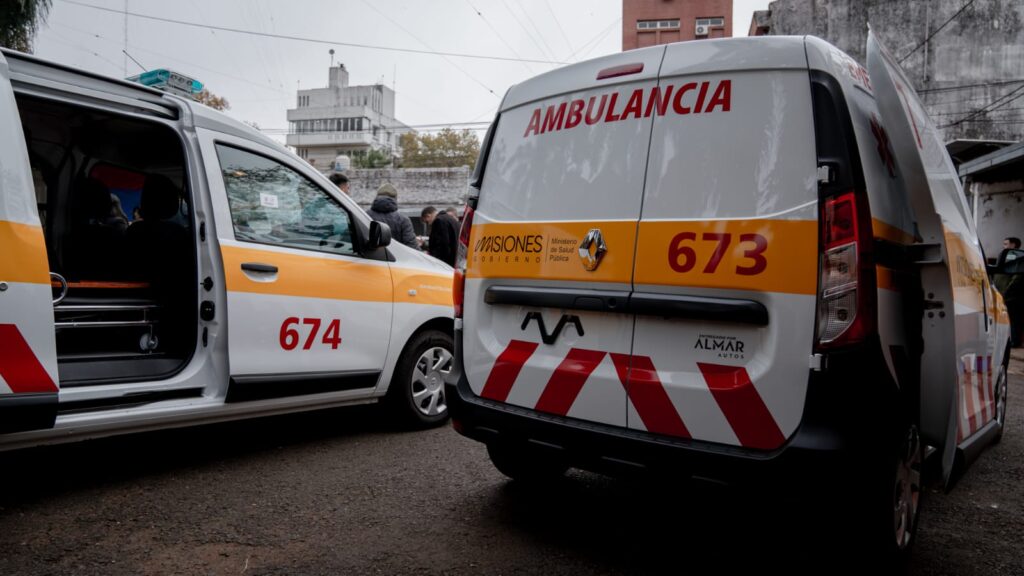Misiones refuerza su sistema de salud con la entrega de nuevas ambulancias a diez municipios