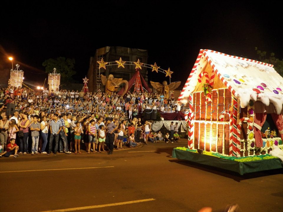 La Fiesta Nacional de la Navidad del Litoral inició su tercer fin de semana con una fuerte impronta familiar y festiva